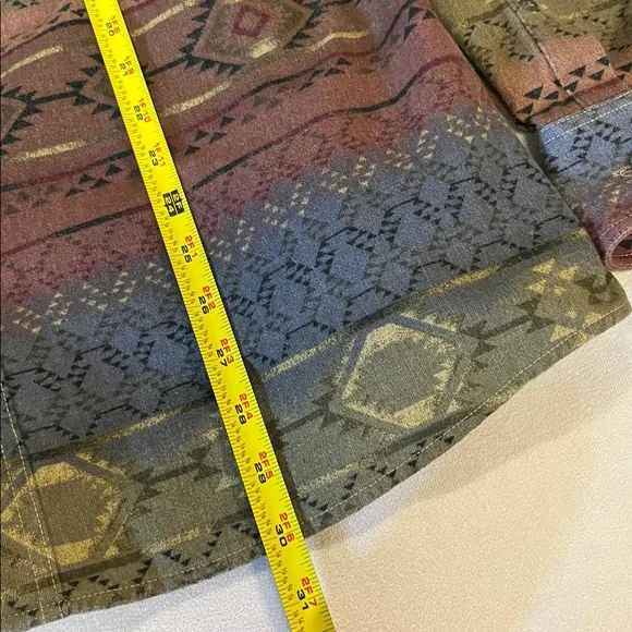 Cabela's Chamois Deerskin Soft Flannel Button Down Shirt Mens L Southwest Aztec - Picture 5 of 10